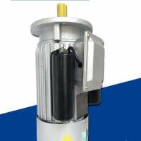 三相异步电性能耗制动是使用什么完成的？